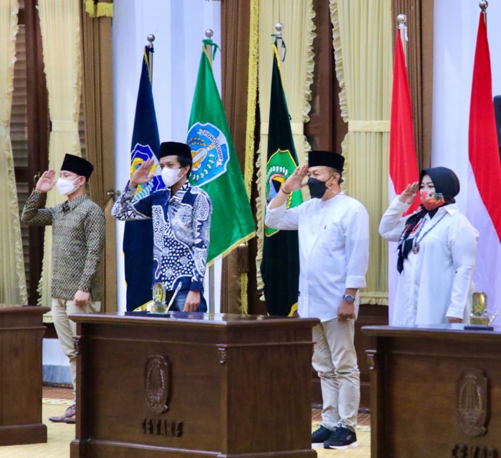 Gubernur Jatim Khofifah Indar Parawansa Lantik Kapala-Wakil terpilih pilkada 2020