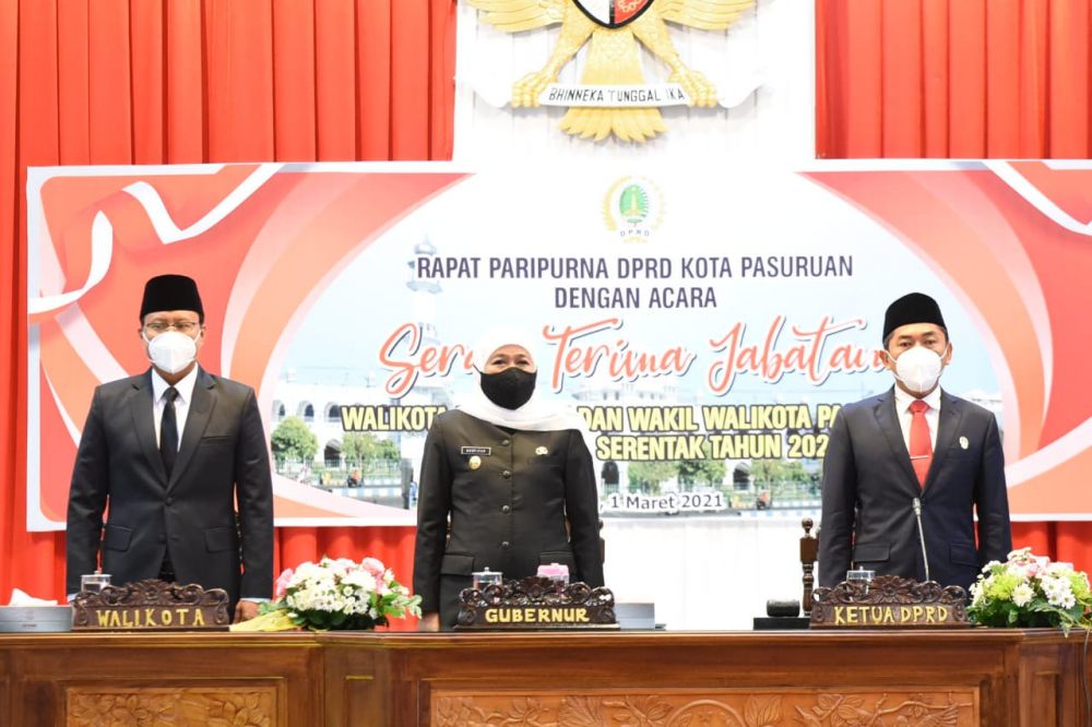 Gubernur Jatim Khofifah Indar Parawansa hadir dalam acara pelantikan Walikota dan wakil Pasuruan