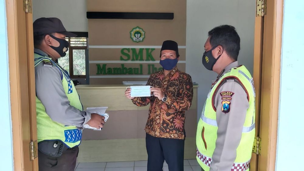 Ponpes Mambaul Ihsan Contoh Gerakan Santri Bermasker di Ujungpangkah