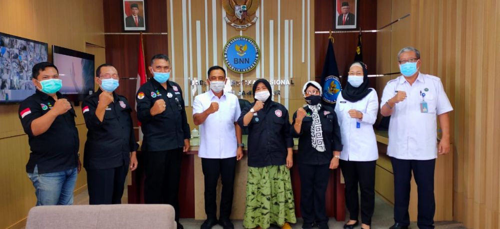 Foto bersama GMDM DPD Jatim dan BNN Provinsi Jatim