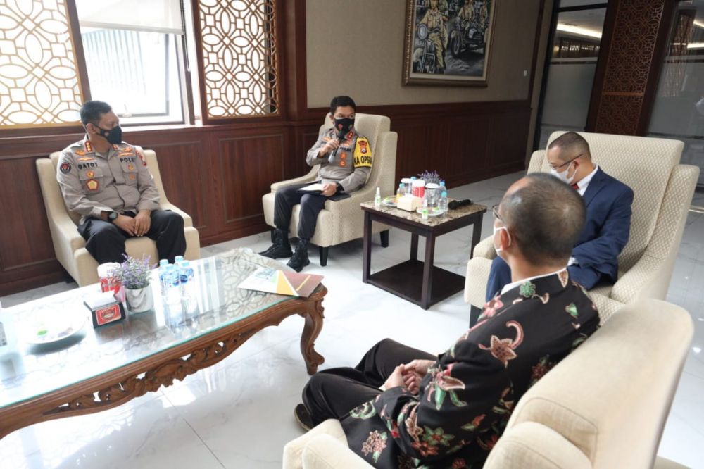 Kapolda Jatim Irjen Pol Dr Nico Afinta terima audiensi Unair