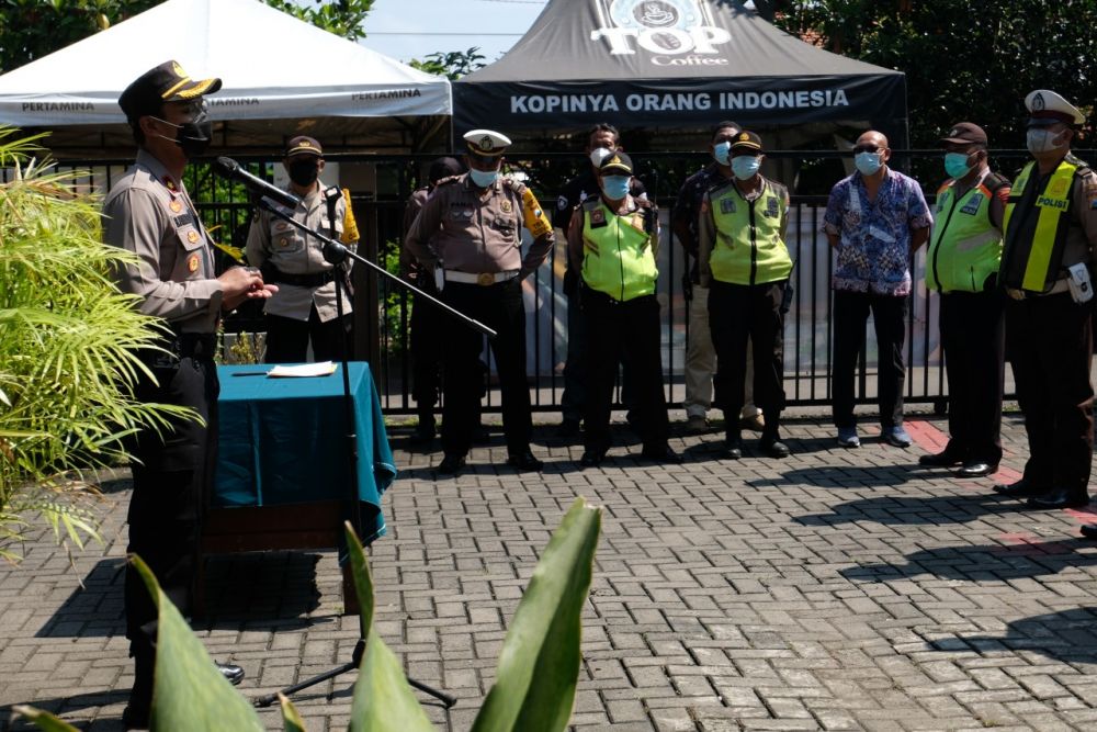 Kapolsek Rungkut lakukan penandatanganan pakta integritas