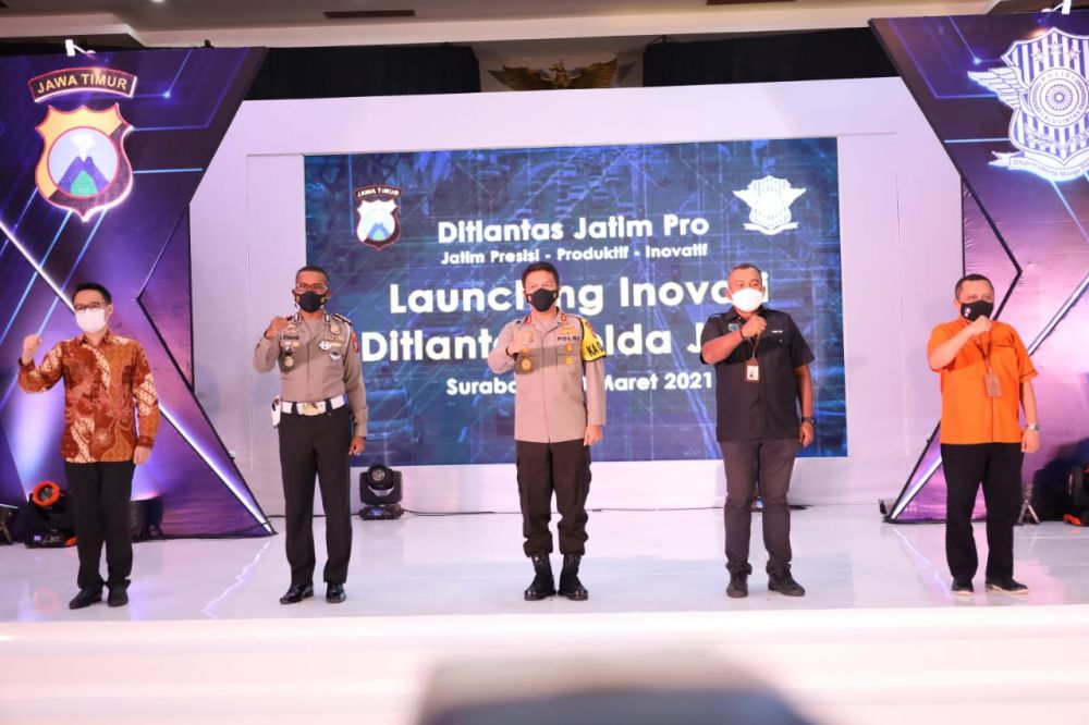 Kapolda Jatim Irjen Pol Dr Nico Afinta saat peresmian ETLE secara virtual