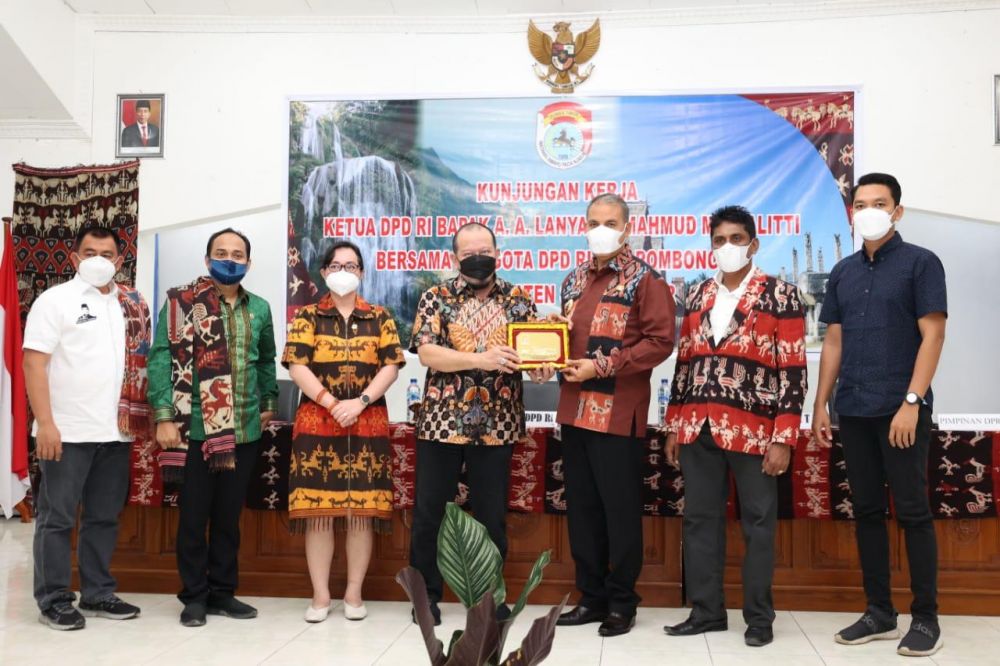 Ketua DPD RI AA LaNyalla Mahmud Mattalitti saat berada di Sumba Timur