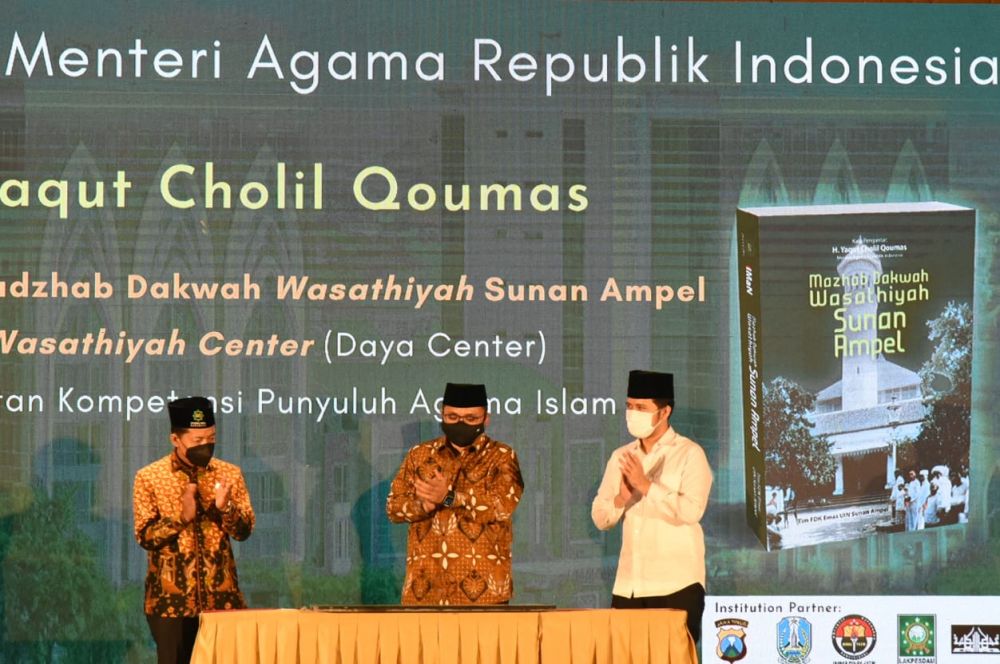 Wagub Emil Dardak berikan apresiasi buku Madzhab dakwah wasthiyah sunan Ampel