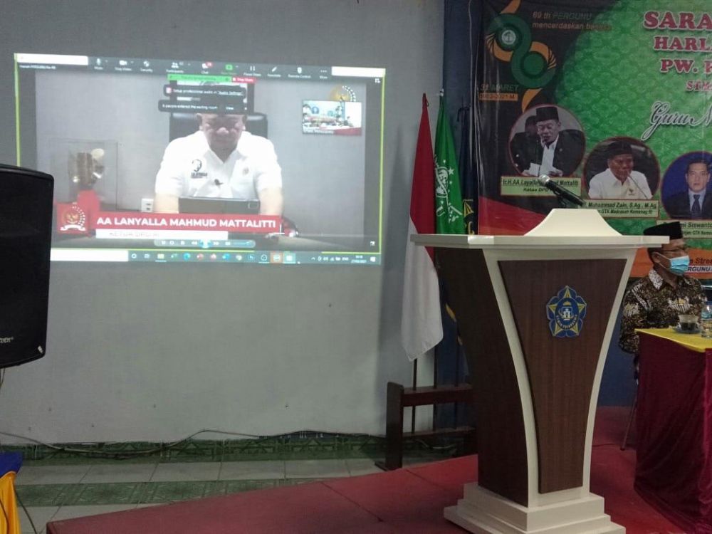 Ketua DPD RI AA LaNyalla Mahmud Mattalitti saat zoom meeting virtual