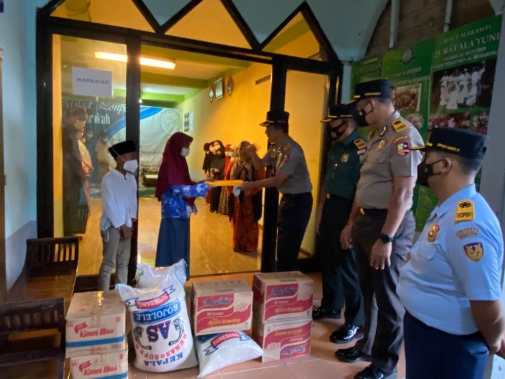 Polri peduli lingkungan sekitar