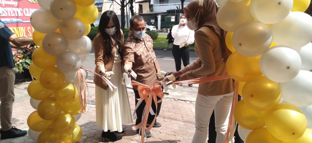 Peresmian Dermagical Aesthetic Clinic pertama di jalan Raya Ngagel Utara 94 Surabaya
