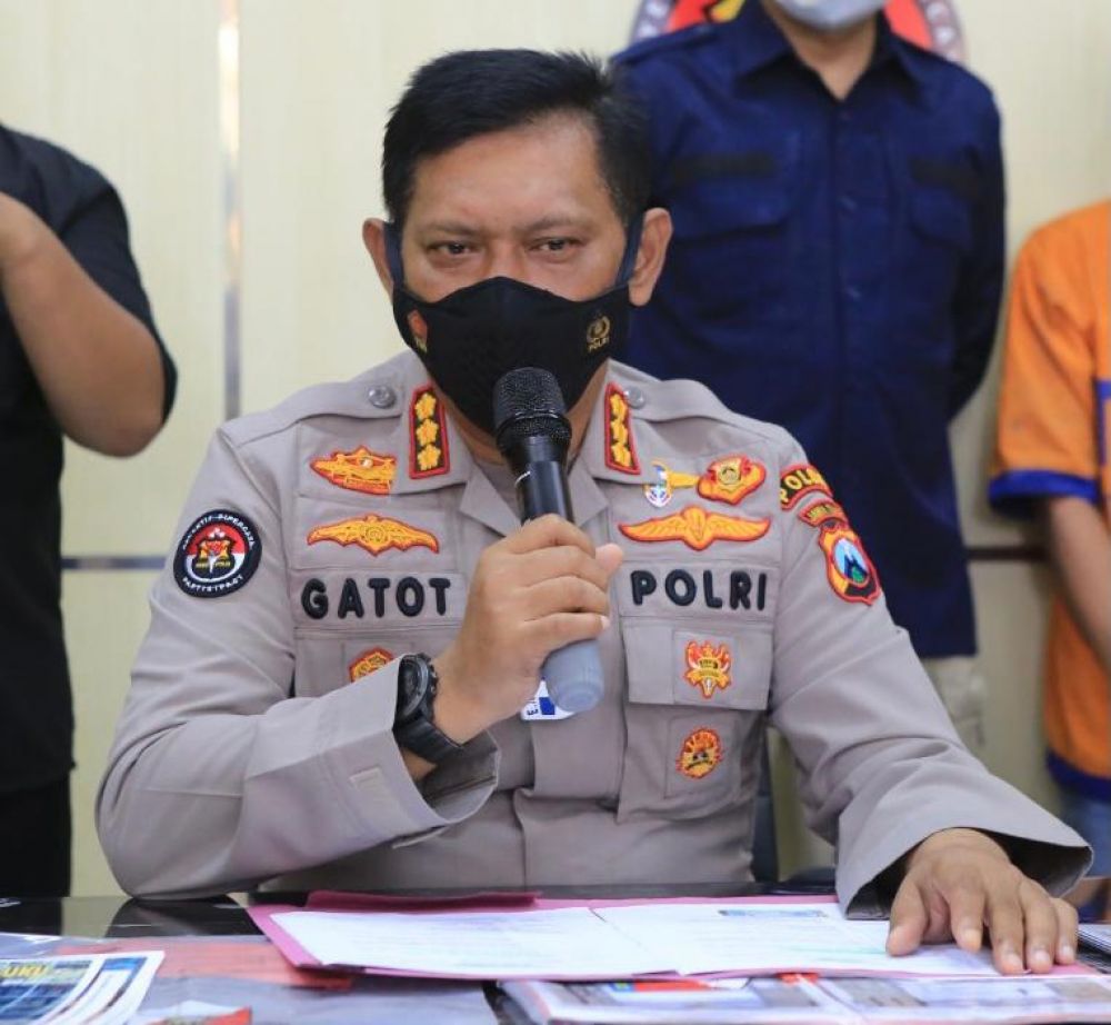 Kabid Humas Polda Jatim Kombes Pol Gatot Repli Handoko saat presscon
