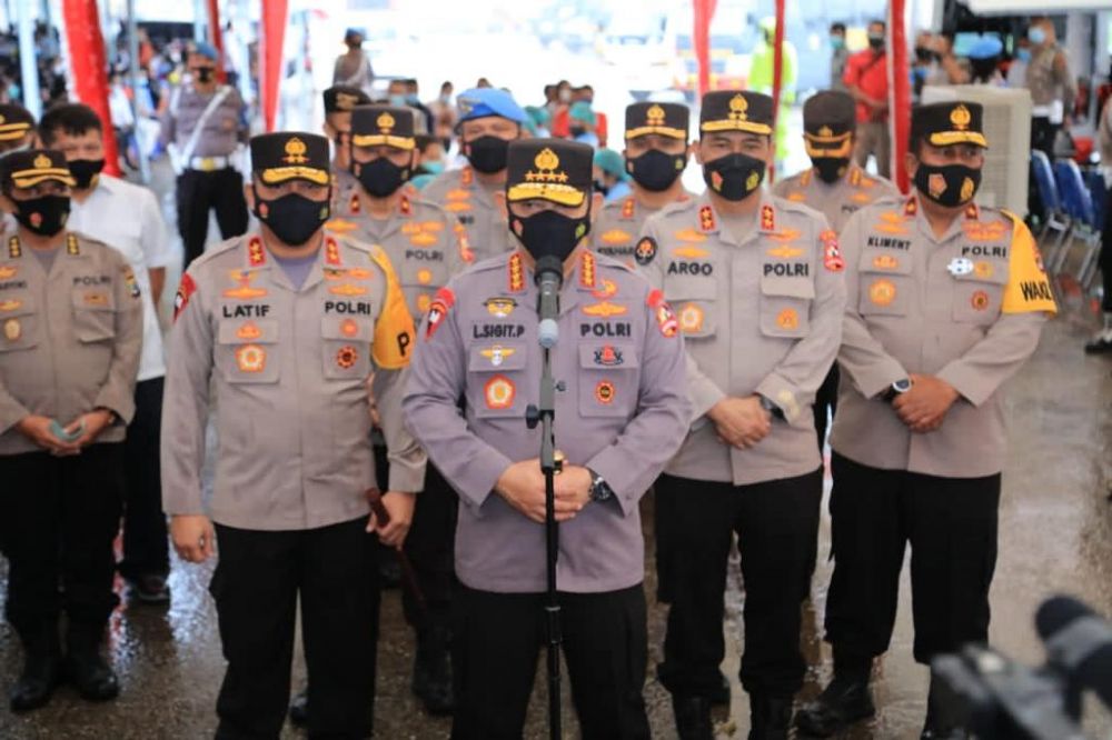 Kapolri Jenderal Listyo Sigit Prabowo saat tinjau Vaksin n Donor Konvalesen di NTT