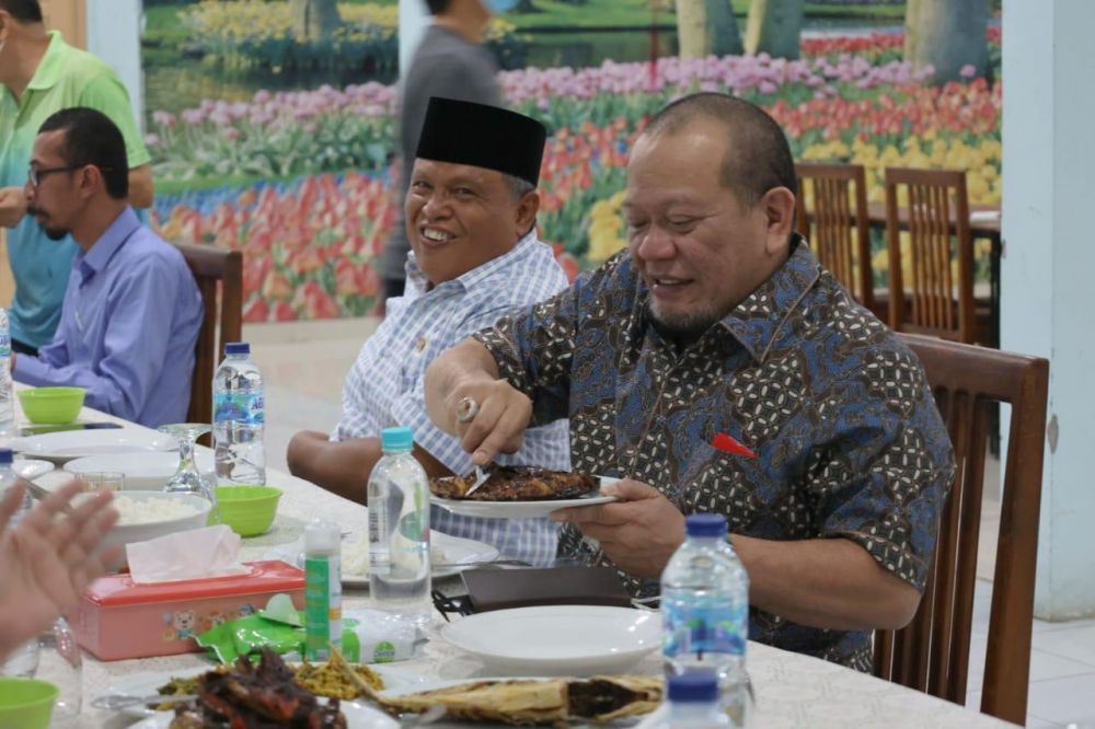 Ketua DPD RI saat makan malam bersama Wagub Bengkulu