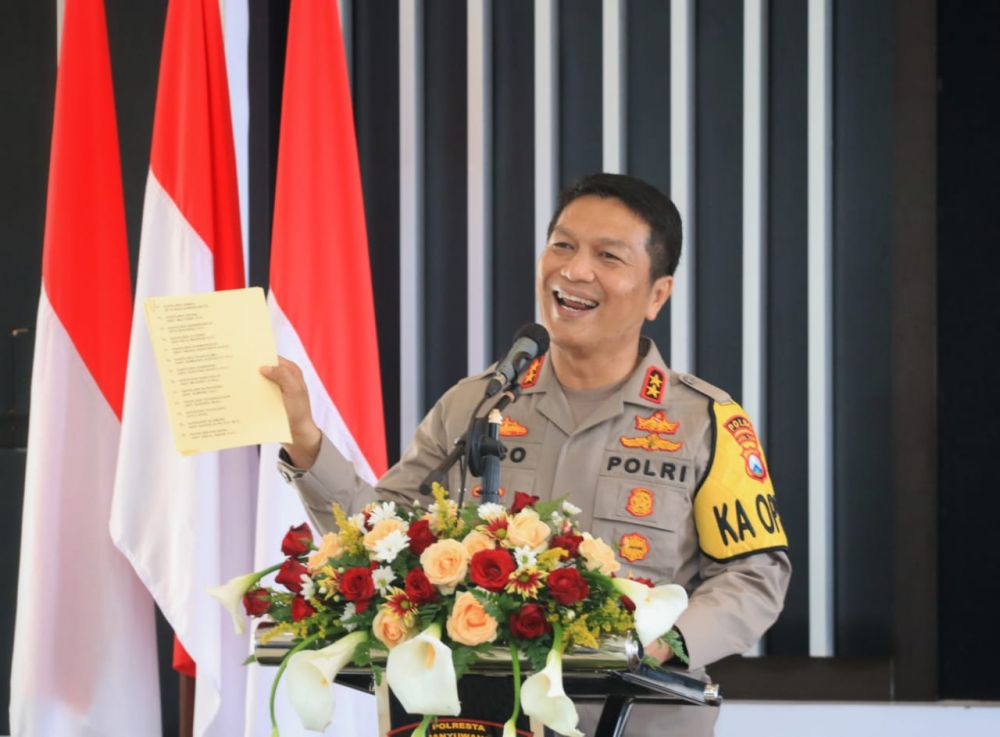 Kapolda Jatim Irjen Pol Dr Nico Afinta saat kunjungan ke Banyuwangi