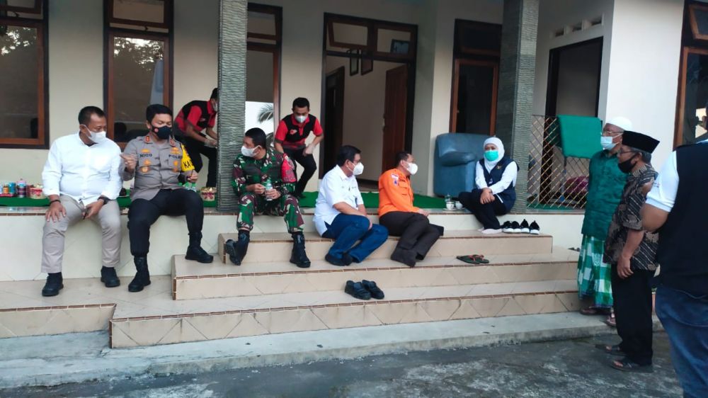 Koordinasi "Jagongan" Tak Harus di Meja Formil, Ngemper Pun Jadi