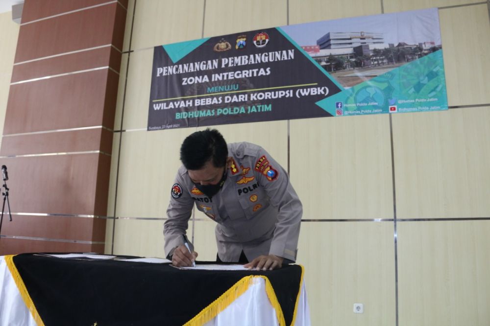 Kabid Humas Polda Jatim Kombes Pol Gatot Repli Handoko