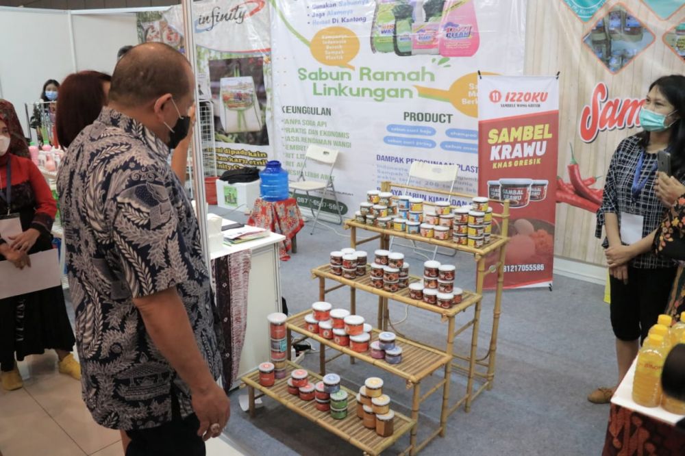 Ketua DPD RI saat menghadiri pameran Inapro Expo Kadin Institute di Surabaya Jatim