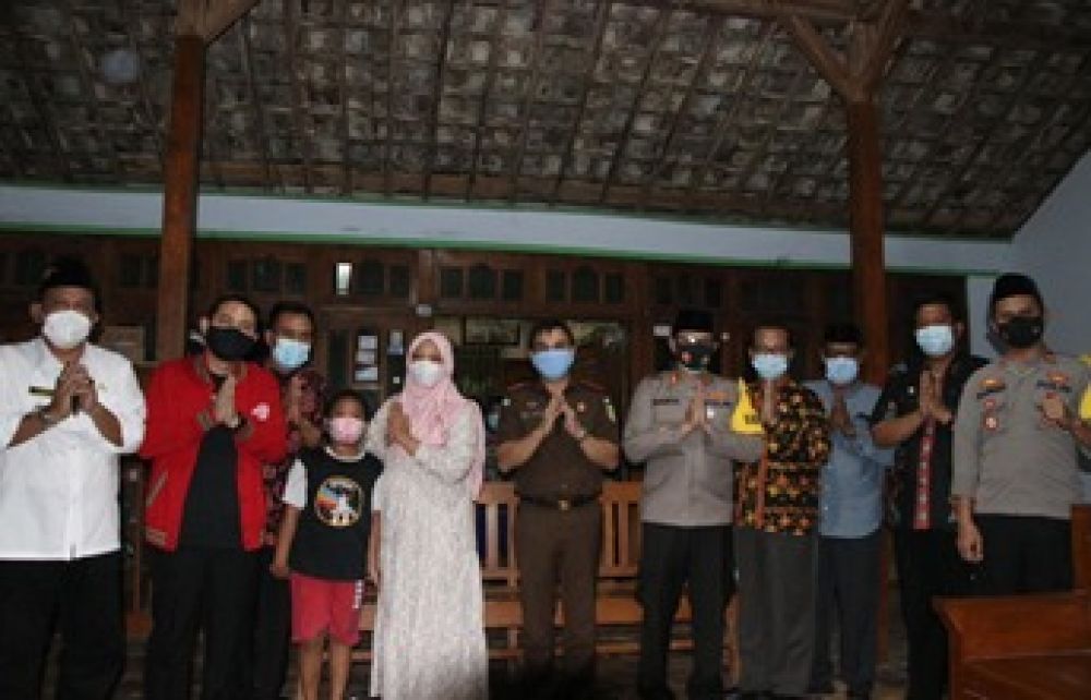 Kapolres se-Jatim Peduli Keluarga korban tenggelam kapal selam KRI Nanggala 402