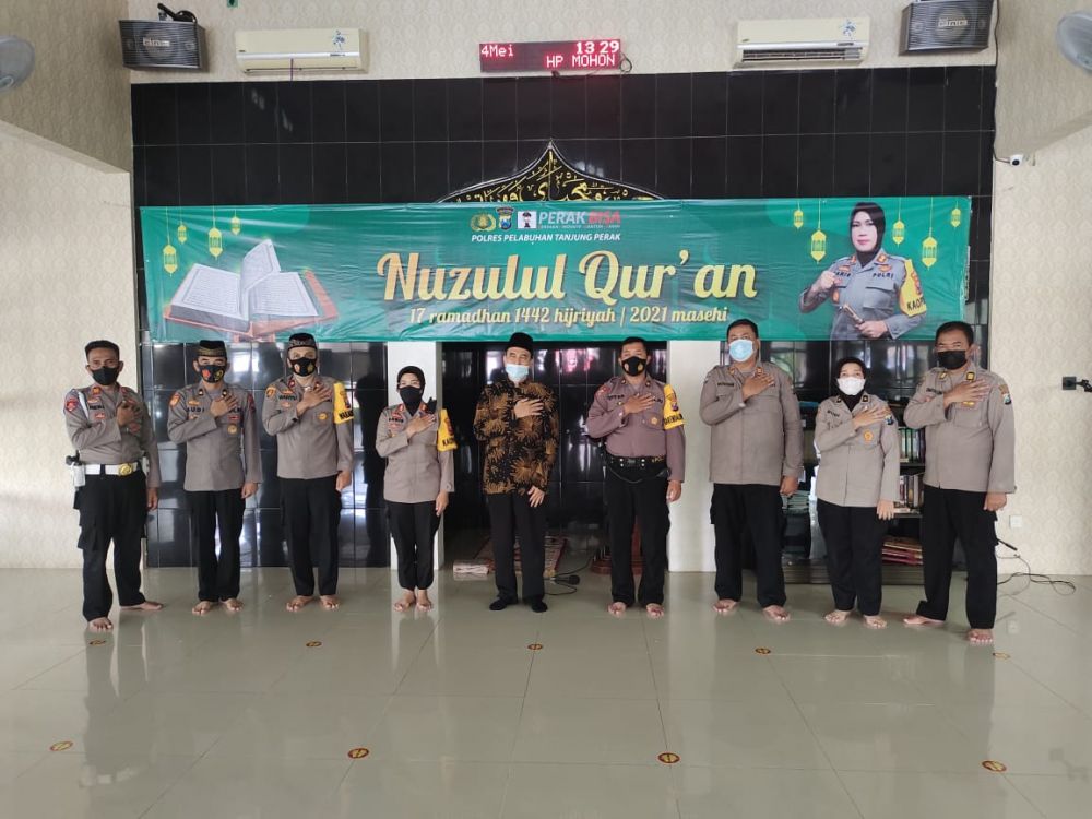 Kapolres Pelabuhan Tanjung Perak AKBP Ganis Setyaningrum gelar acara Nuzulul Qur'an