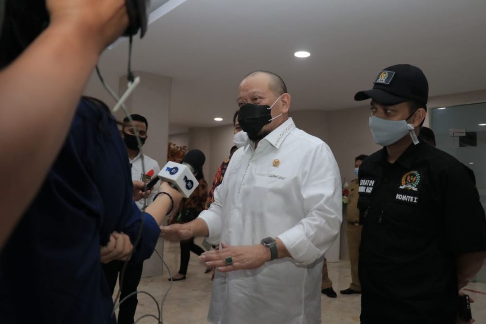 Ketua DPD RI Ingatkan Pemerintah Karantina Pekerja Migran Pulang Mudik