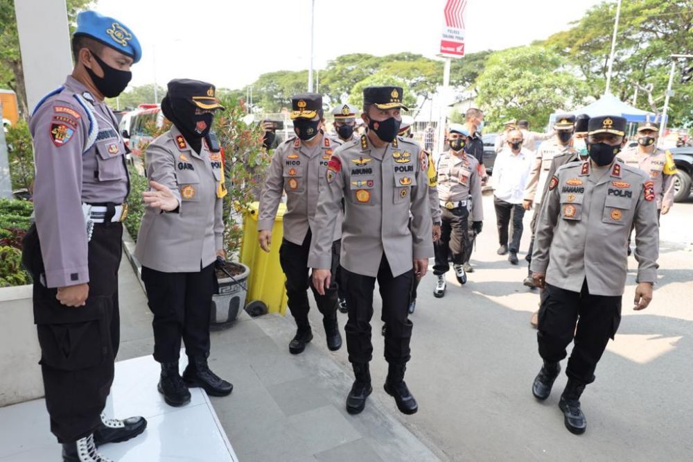 Kapolda Jatim Irjen Pol Dr Nico Afinta dampingi supervisi Mabes Polri oleh Irwasum Mabes Polri dan tim dalam rangka Operasi Ketupat Semeru