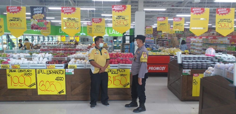 Anggota Polsek Manyar Gresik terus lakukan pengamanan lebaran dan himbau masyarakat terkait Prokes