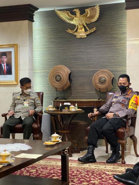 Kapolri Jenderal Listyo Sigit Prabowo bersama Menteri Pertanian Syahrul Yasin Limpo