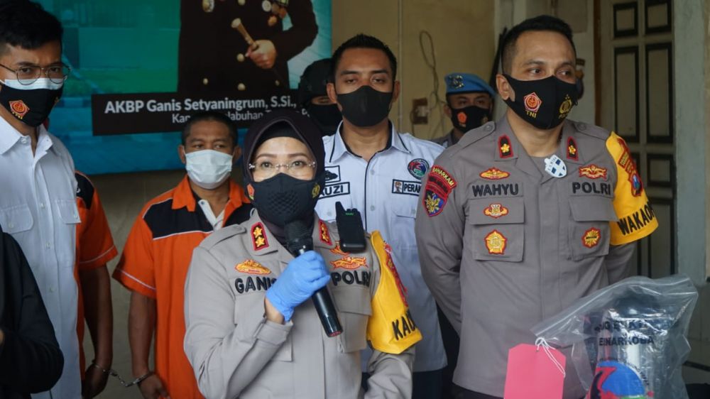 Kapolres Pelabuhan Tanjung Perak AKBP Ganis Setyaningrum saat pimpin ungkap kasus Narkotika