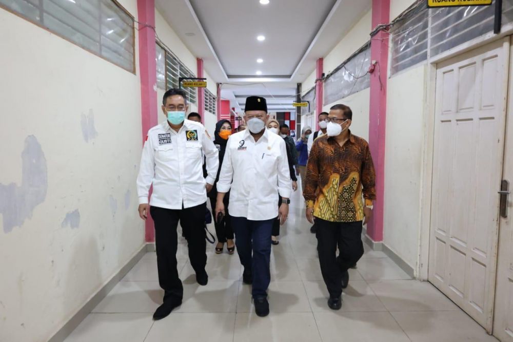 Ketua DPD RI saat menjadi keynote Speaker dalam FGD yang diadakan ULM Banjarmasin Kalsel