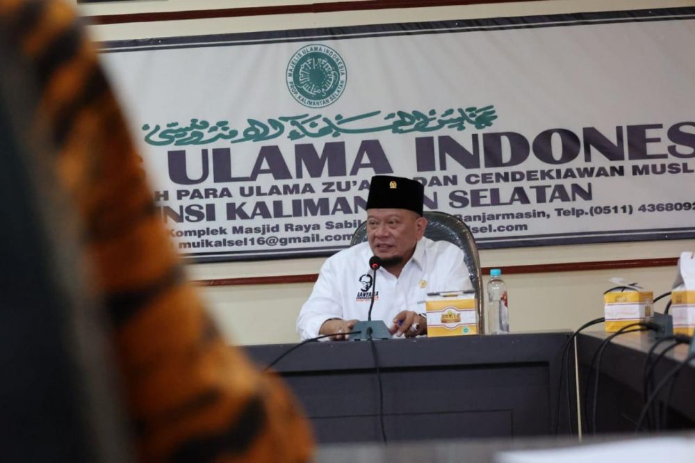 Ketua DPD saat berkunjung ke kantor MUI Kalsel dalam Kunker nya di Banjarmasin