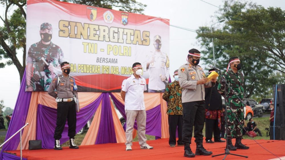 Kapolres Mojokerto AKBP Deddy Supriadi gelar apel Sinergitas TNI-Polri