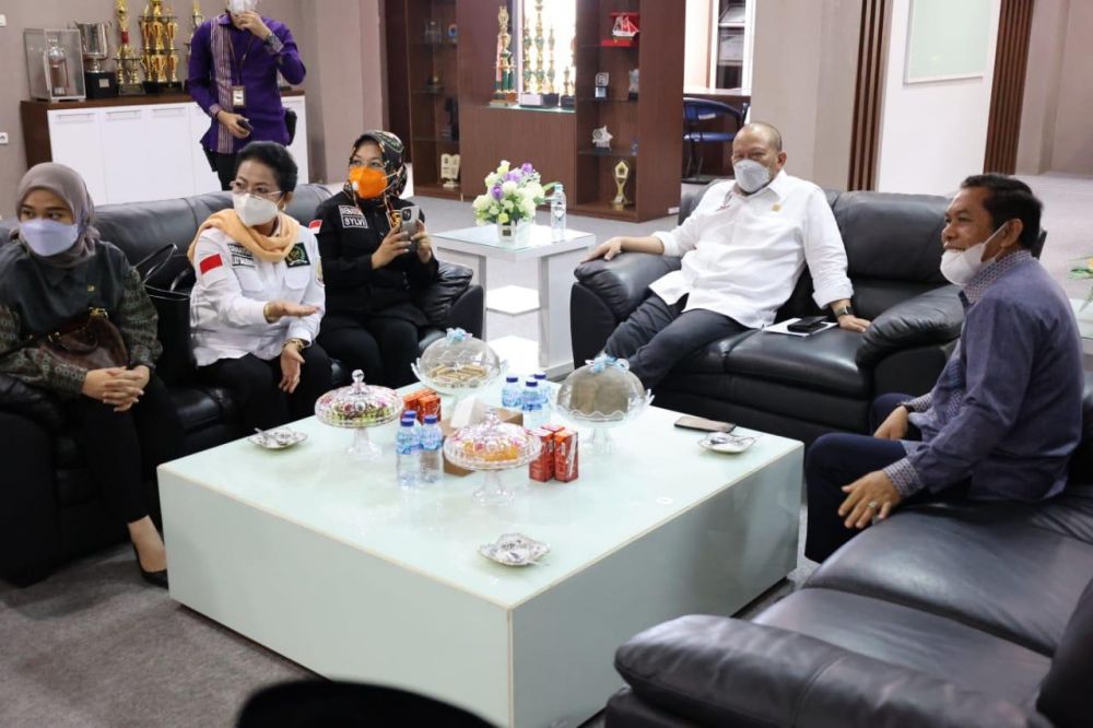 Ketua DPD RI bertemu wakil Bupati Sidrap Mahmud Yusuf di kantor Bupati Sidrap Sulawesi Selatan