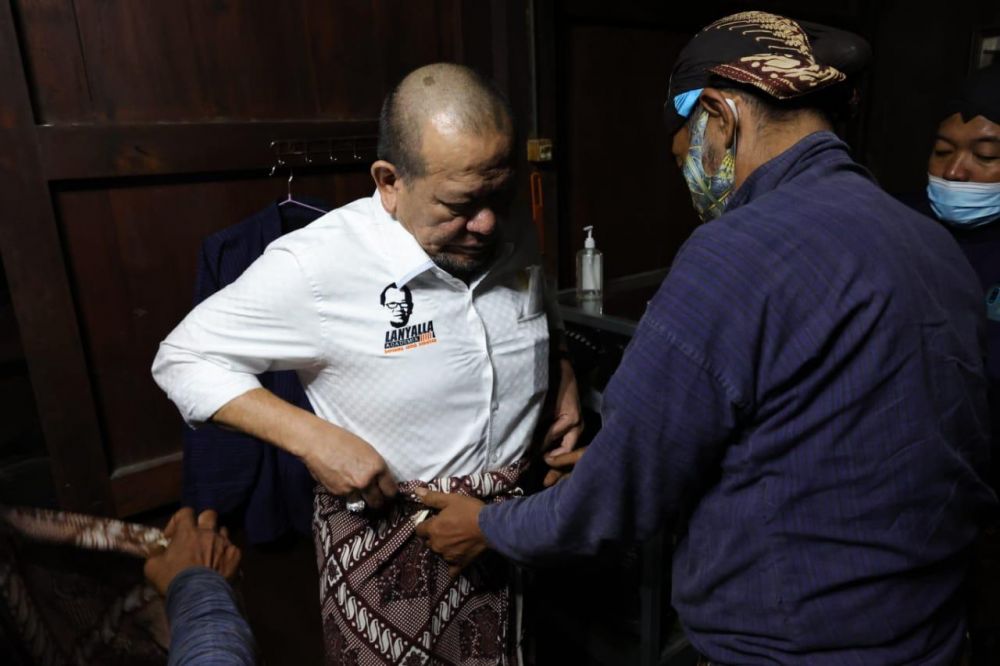 Ketua DPD RI AA LaNyalla Mahmud Mattalitti saat sowan ke panembahan Senopati di Yogyakarta