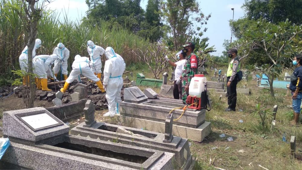 Pengamanan pemakaman dan himbauan di kerjakan Satgas Covid-19
