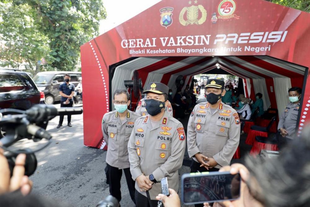 Kapolda Jatim Tinjau Gerai Vaksin Presisi untuk Percepatan Vaksinasi