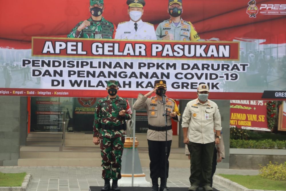 Polres Gresik lakukan Apel Gelar Pasukan pencegahan Covid-19 dengan memberlakukan PPKM Darurat