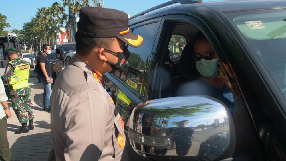 Penyekatan PPKM Darurat, kendaraan luar kota di periksa ketat