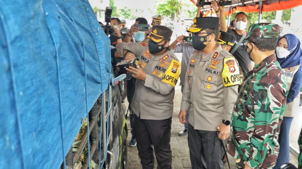 Kapolda Jatim Irjen Pol Dr Nico Afinta di dampingi Kapolres Mojokerto AKBP Dony Alexander