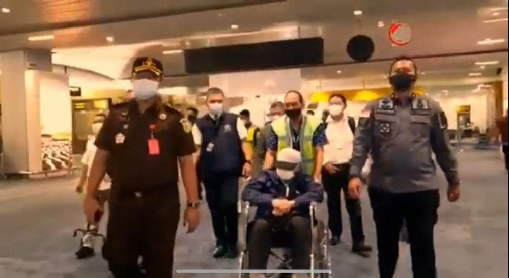 Akhir pelarian Hendra Subrata dan saat ini berada di atas kursi roda