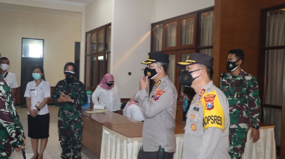 Kapolres Gresik AKBP Arief Fitrianto saat menghadiri acara penutupan TMMD ke-111 di Kodim 0817 Gresik