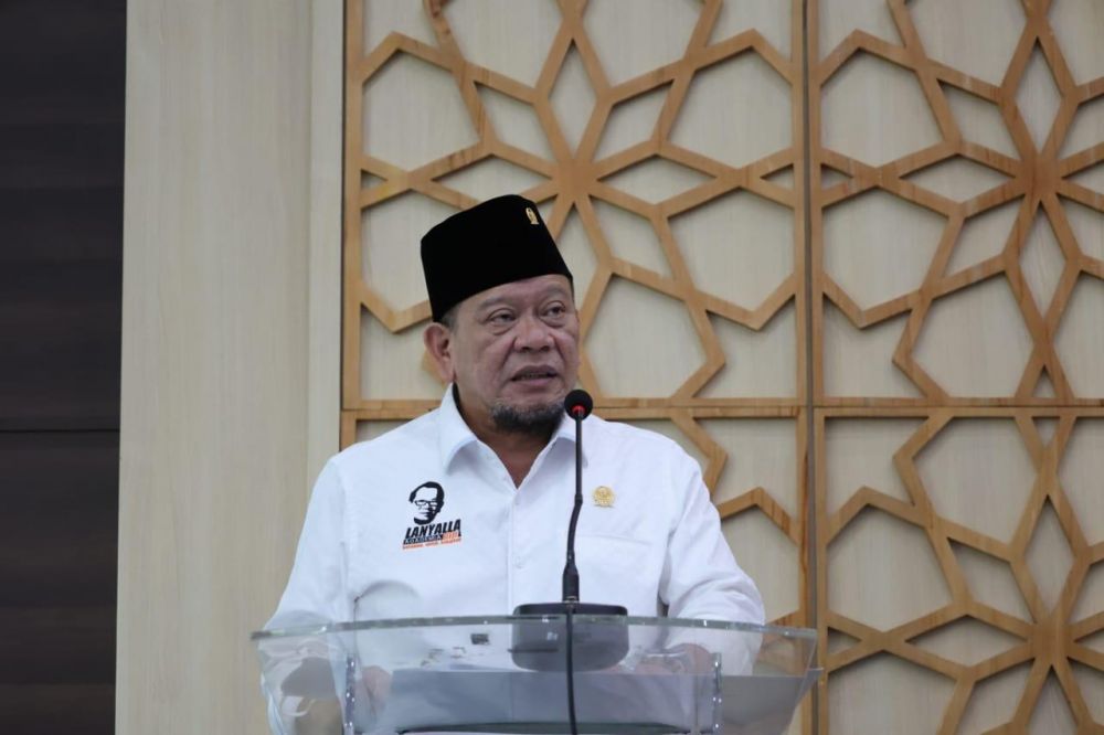 Ketua DPD RI Ajak Pesantren Tingkatkan Prokes, 584 Ulama Meninggal