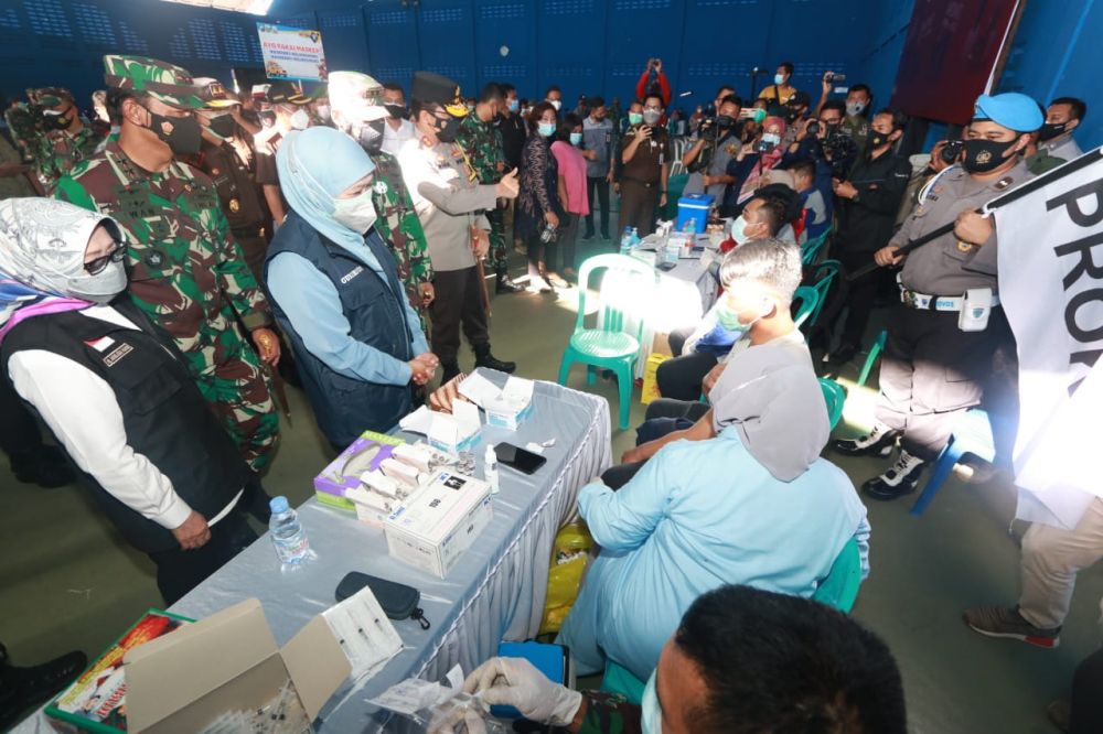 Forkopimda Jatim cek langsung vaksin di Jombang demi wujudkan herd immunity