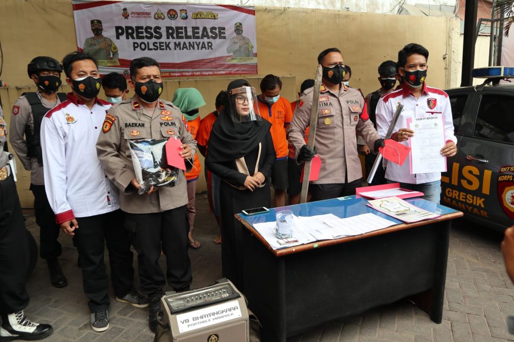 Polsek Manyar amankan tersangka beserta barang bukti