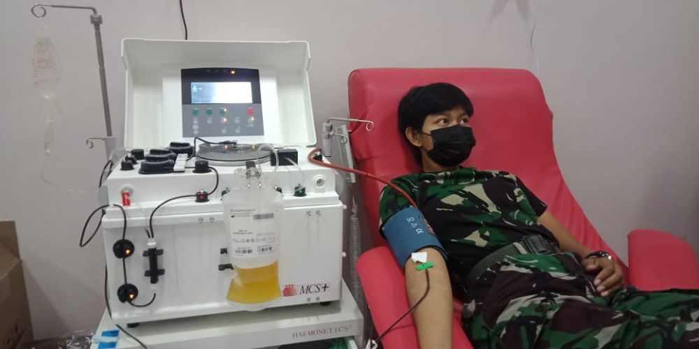 Prajurit TNI AL saat Donor Plasma demi membantu sesama