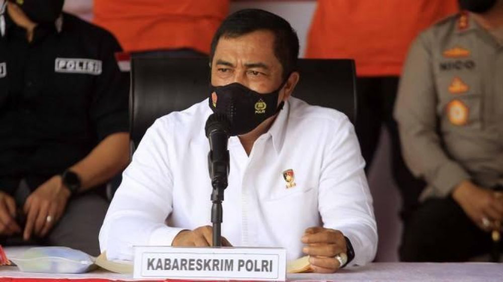 Kabareskrim Polri Komjen Agus Andrianto saat memberikan sambutan