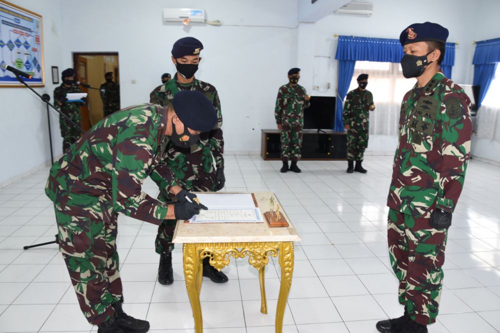 Sertijab Komandan Pusdiklapa di gedung Bima Sakti Kesatrian Kodikopsla Ujung Surabaya