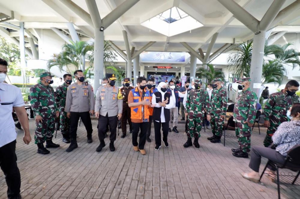 Forkopimda Jatim cek vaksin di kampus Unesa dan ITS Surabaya