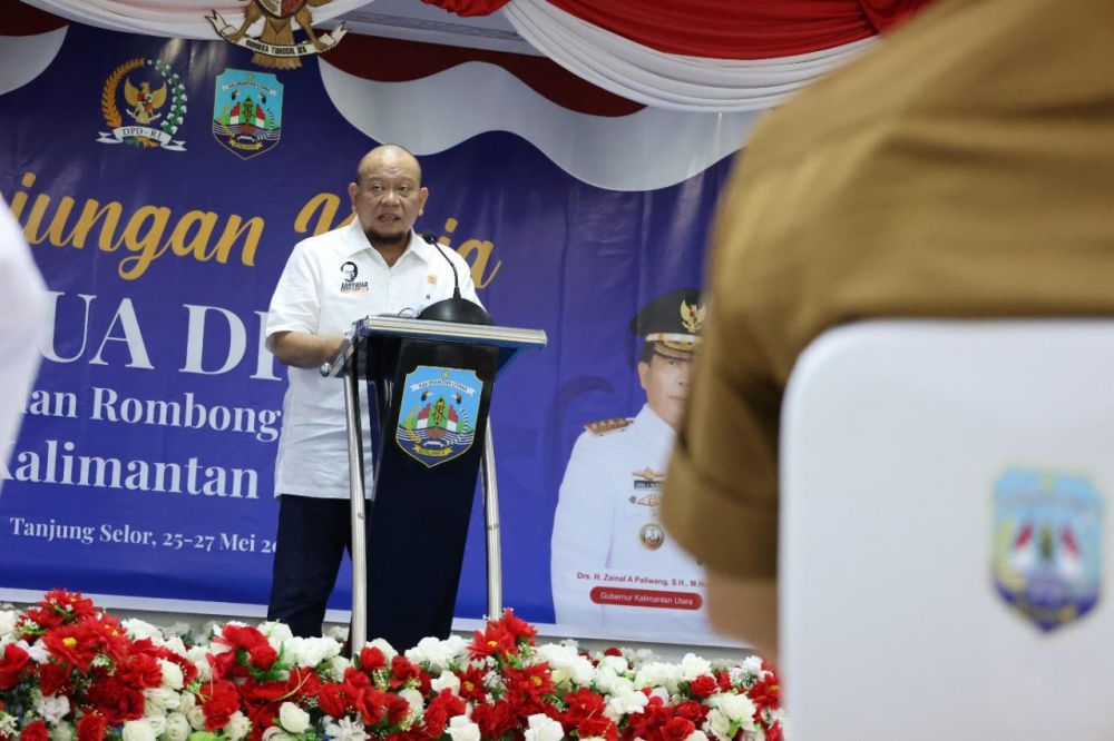 Ketua DPD RI AA LaNyalla Mahmud Mattalitti saat memberikan sambutan