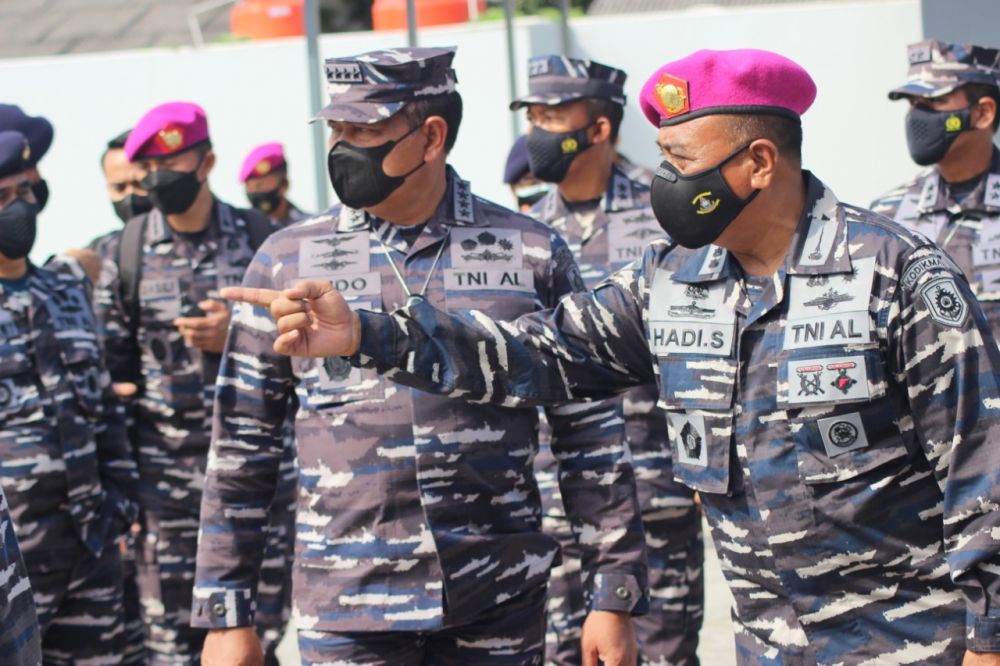 KASAL Laksamana TNI Yudo Margono di dampingi ketua umum Jalasenastri Kunjungi Satdik 1 Kodiklatal Tanjung Uban