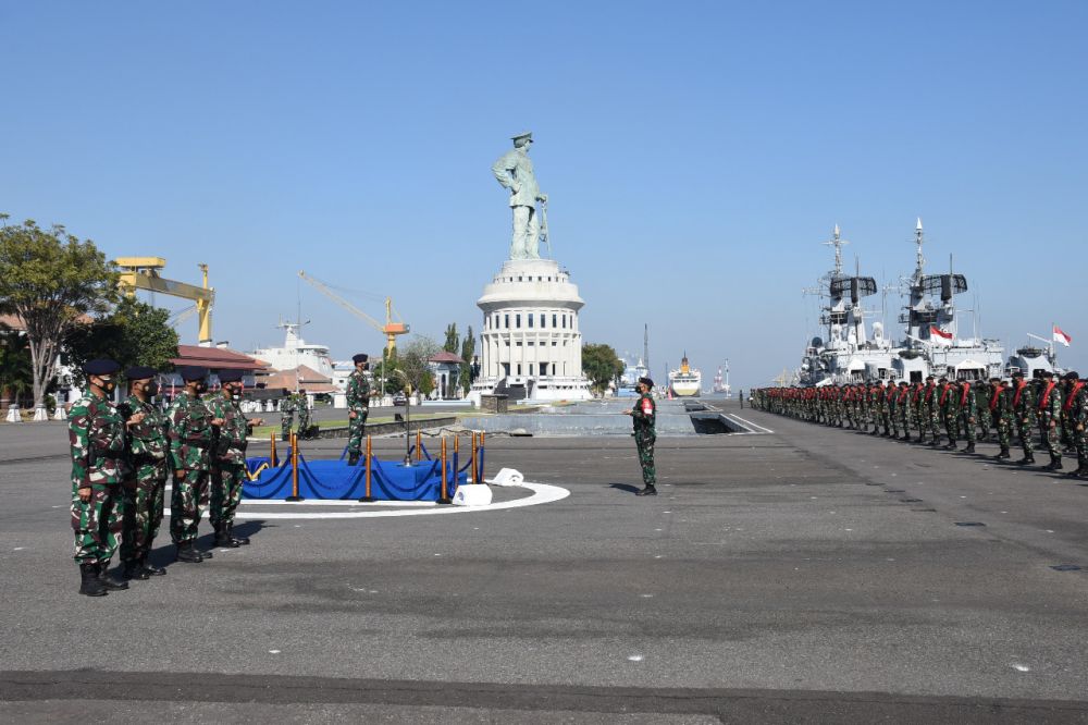 Siswa TNI AL Pusdikpel TNI AL lakukan Lattek layar gabungan Wira Jala Yudha Xlll/2021