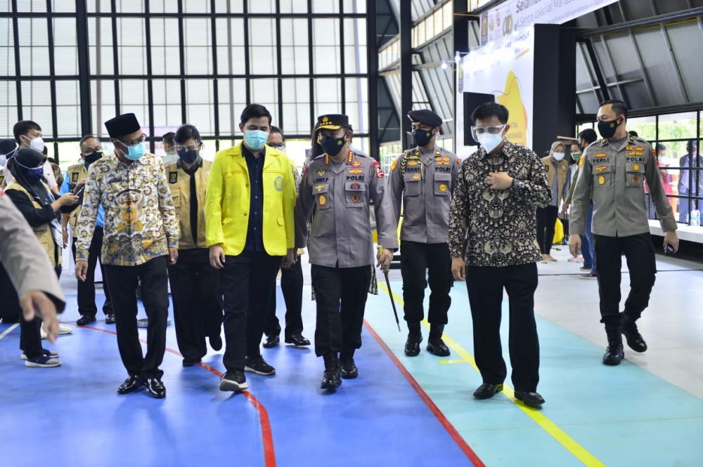 Kapolri Jenderal Polisi Listyo Sigit Prabowo saat tinjau SVMI di UI