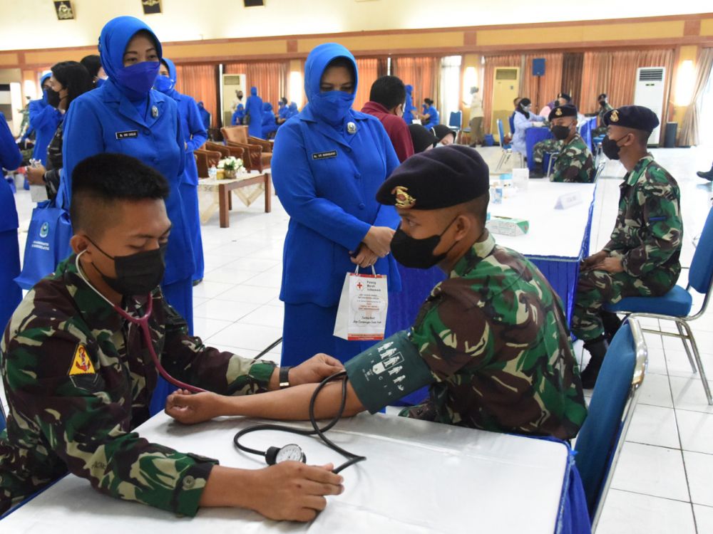 TNI AL melalui Jalasenastri Kodiklatal gelar donor darah dan Plasma Konvalesen